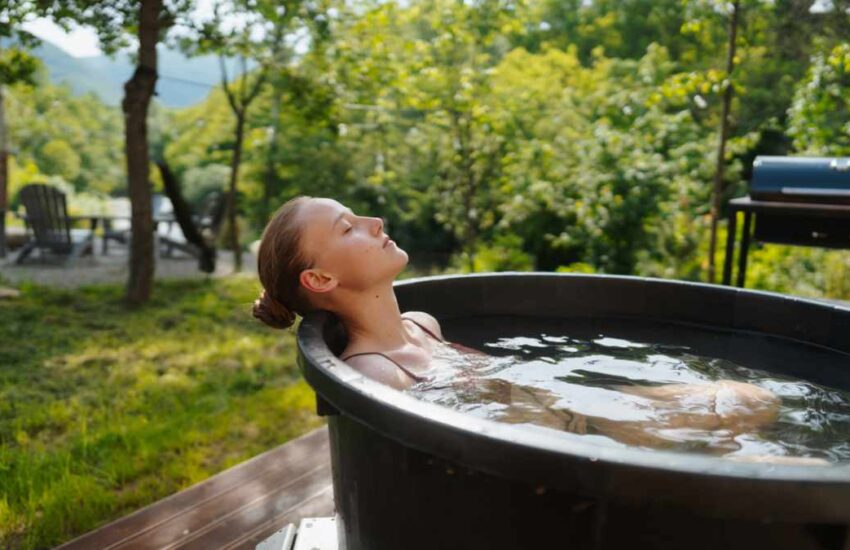 Portable ice bath